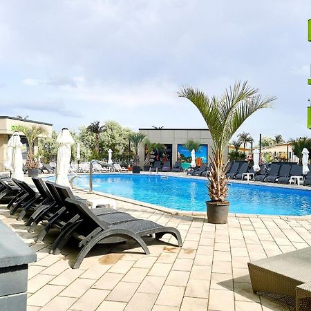 Evelyn'S Apartment Spa&Pool Beach Resort Mamaia Bagian luar foto