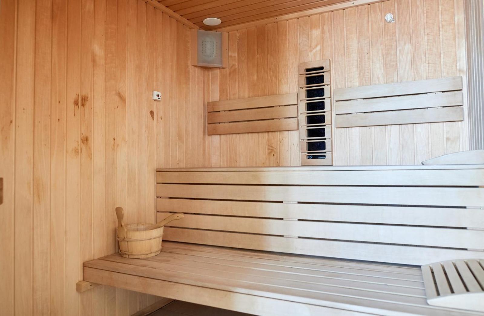 Evelyn'S Apartment Spa&Pool Beach Resort Mamaia Bagian luar foto