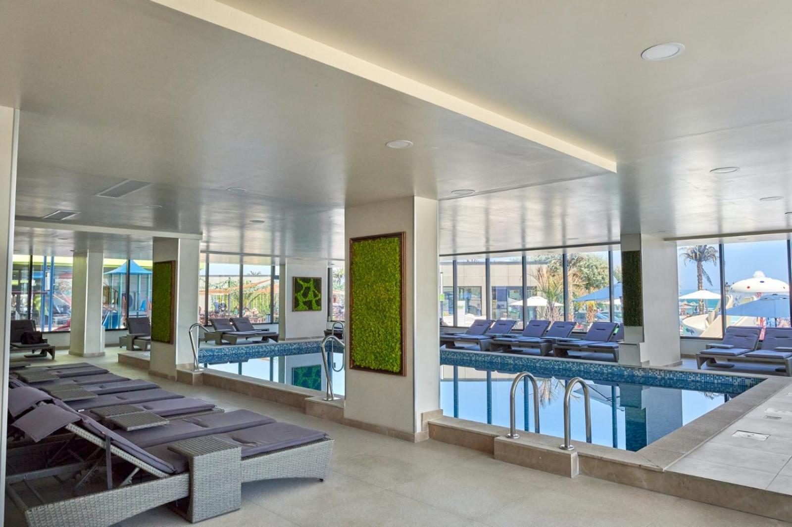 Evelyn'S Apartment Spa&Pool Beach Resort Mamaia Bagian luar foto