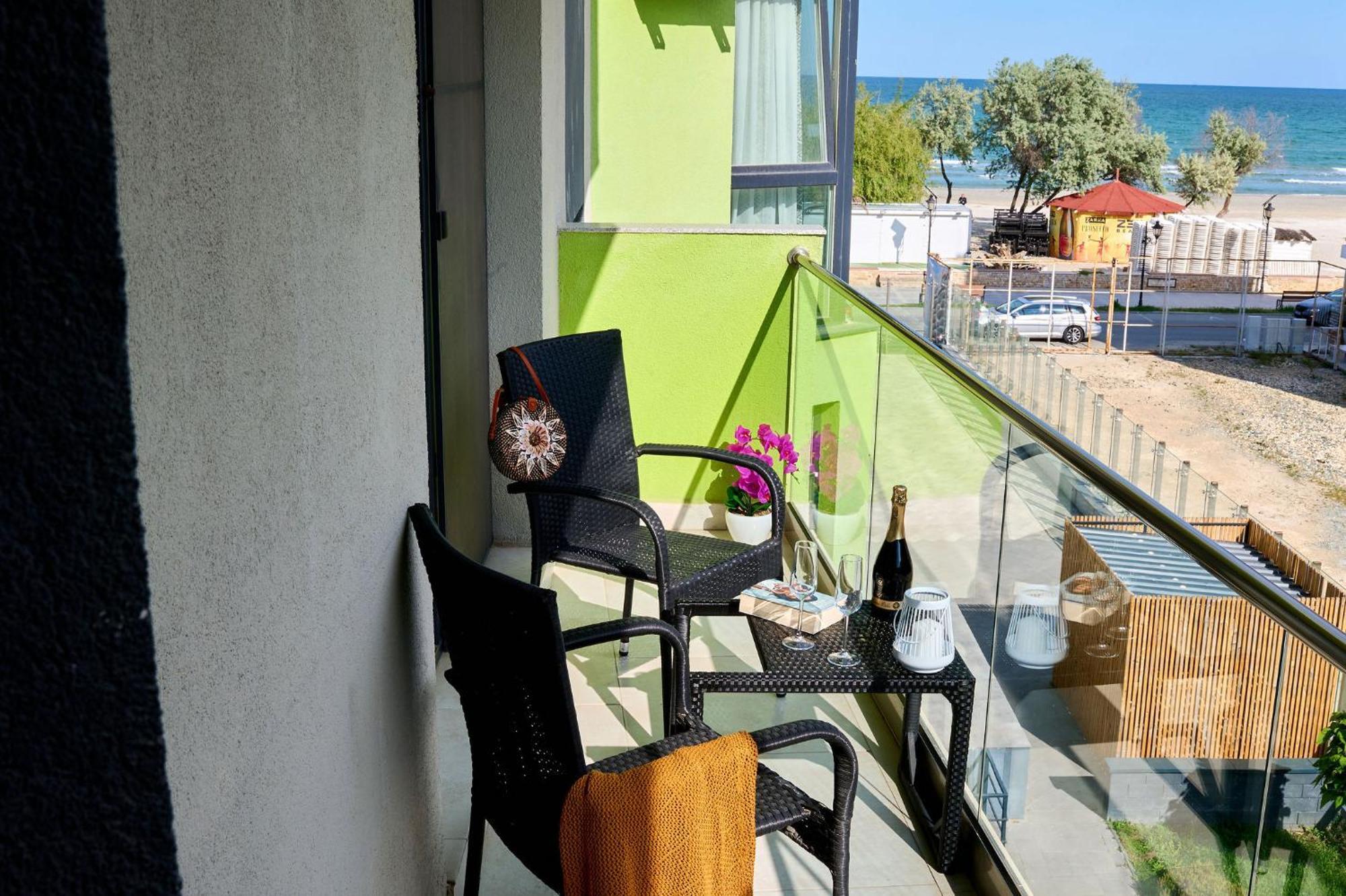 Evelyn'S Apartment Spa&Pool Beach Resort Mamaia Bagian luar foto